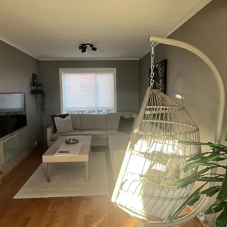 Nydelig Hus Med Utsikt *